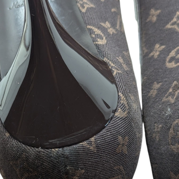 FLAWED READ Louis Vuitton Brown Mini Lin Signature Monogram Pumps 39.5 - Picture 7 of 16